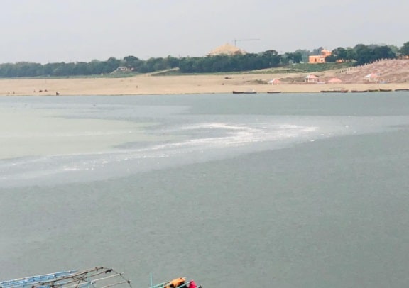 सूर्यग्रहण से पहले दिखा गंगा-यमुना-सरस्वती का संगम, फोटो वायरल