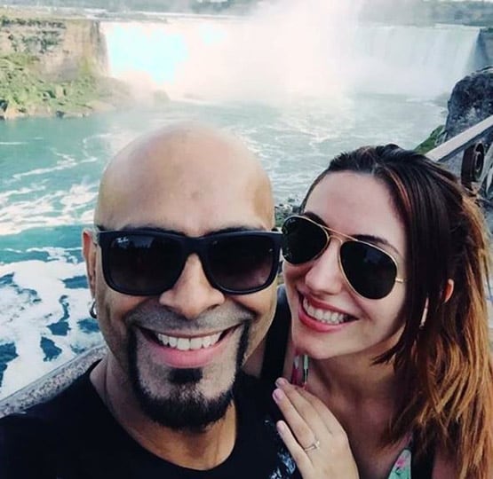 अनलॉक 1.0 में पत्नी-बेटे संग कनाडा रवाना हुए रोडीज फेम रघु राम