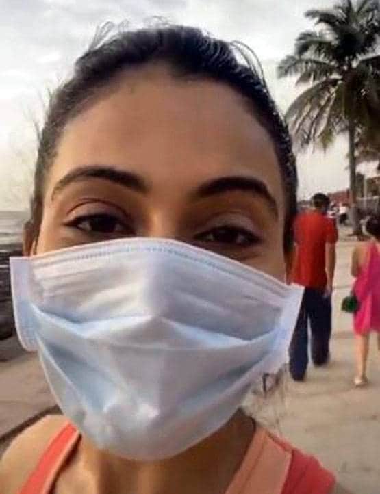 मास्क लगाकर वॉक पर निकलीं अरबाज की गर्लफ्रेंड, दोस्त संग दिखीं रकुल प्रीत