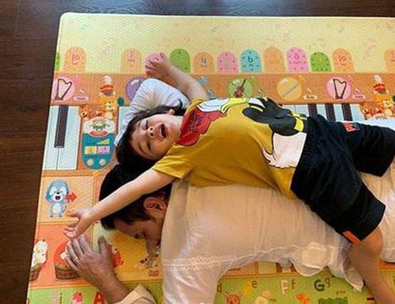 शाहरुख खान से ऋतिक रोशन तक, ये हैं बॉलीवुड इंडस्ट्री के कूल डैडी