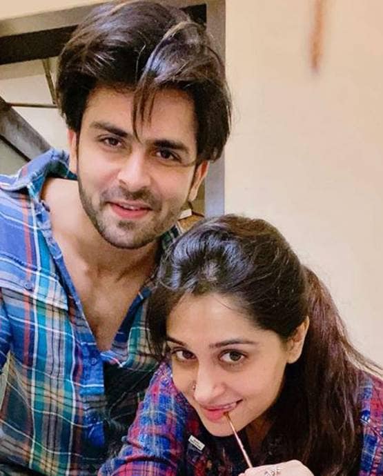 पत्नी दीपिका संग शोएब इब्राहिम का मिडनाइट बर्थडे सेलिब्रेशन