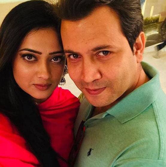 श्वेता-अभिनव के बीच सोशल मीडिया पर बहस, पति ने पूछा क्यों नहीं दे रही तलाक