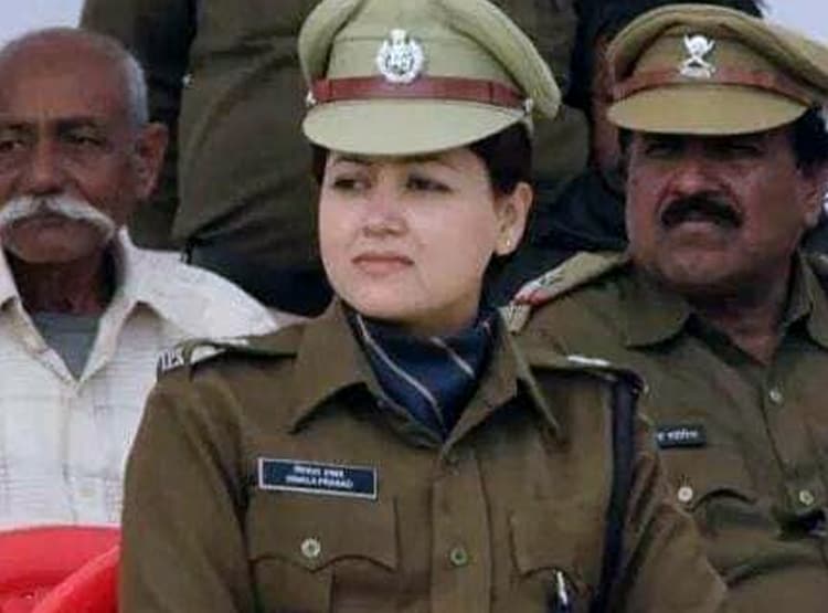 बॉलीवुड फिल्मों में काम कर चुकी हैं ये IPS अफसर, बनीं बैतूल एसपी