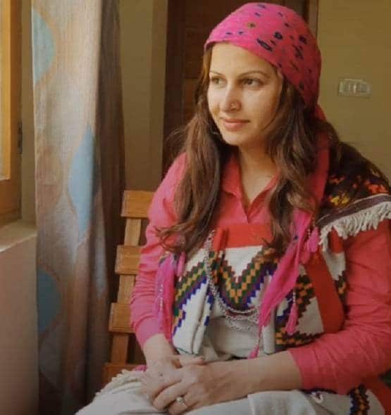 TikTok स्टार हैं चप्पल चलाने वाली सोनाली फोगाट, वायरल हो चुके वीडियो