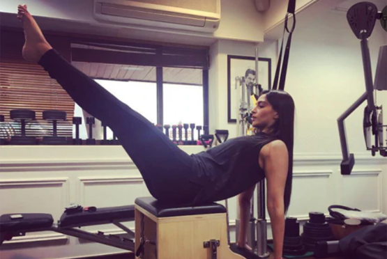 श‍िल्पा से मलाइका तक, इन बॉलीवुड एक्ट्रेसेज की फिटनेस का राज है 'योग'