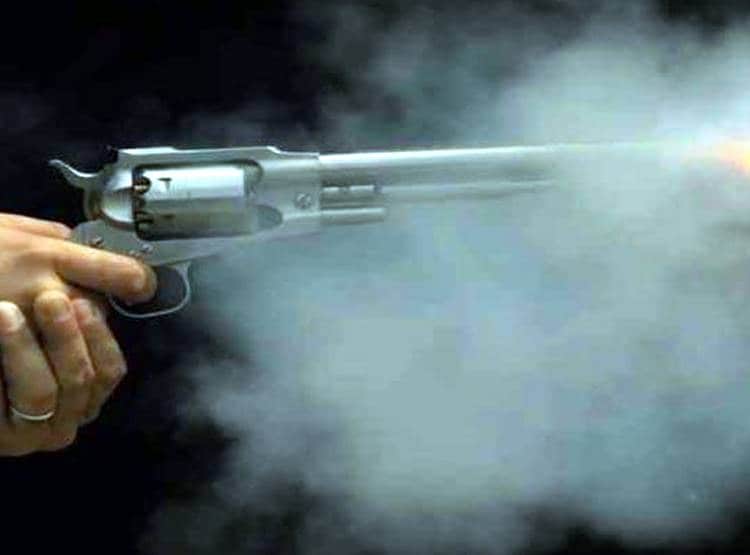 सुपारी देकर बेटे ने कराई पिता की हत्या, बहू ने किया पैसे का इंतजाम