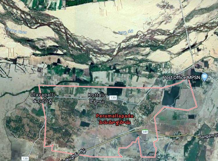 नदी किनारे हो रही थी रेत की खुदाई, अचानक दिखा दबा हुआ भव्य मंदिर