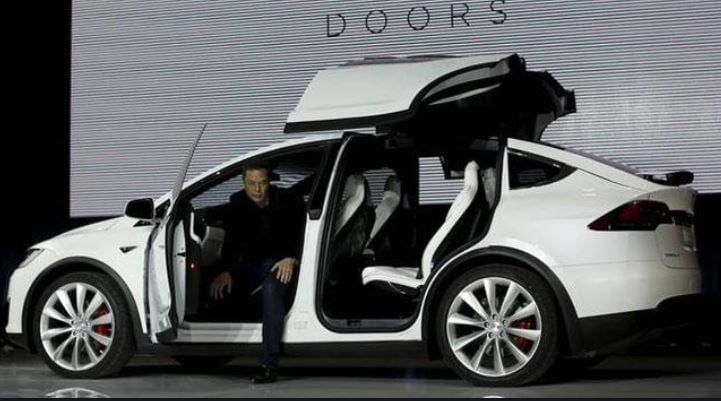 महंगा पड़ा बार-बार क्लिक करना, 12 करोड़ की 28 कारें हो गईं बुक