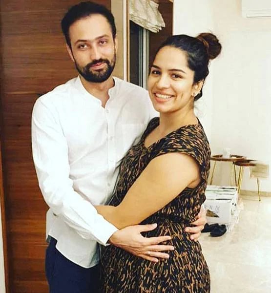 कुमकुम भाग्य एक्ट्रेस ने शेयर की बेटी की पहली झलक, फैंस का किया शुक्रिया