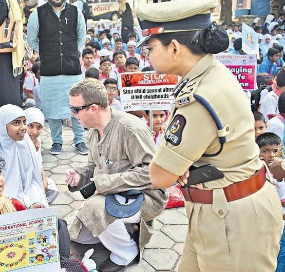 कौन हैं IPS स्वाति लकड़ा, ट्विटर पर उन्हें क्यों दी जा रही है बधाई