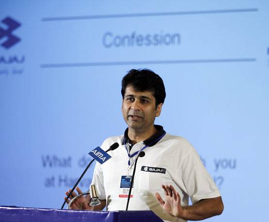 जानें कौन हैं बजाज ऑटो के MD राजीव बजाज, अपनी बेबाकी से चर्चा में