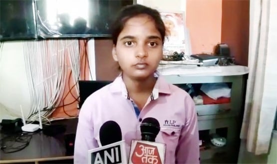 छोटे-छोटे कस्बों से...गांवों और शहरों से...देखो निकले हैं यूपी के टॉपर