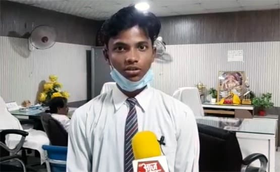 छोटे-छोटे कस्बों से...गांवों और शहरों से...देखो निकले हैं यूपी के टॉपर