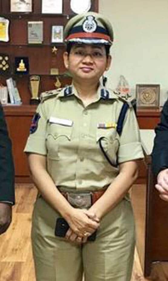 कौन हैं IPS स्वाति लकड़ा, ट्विटर पर उन्हें क्यों दी जा रही है बधाई