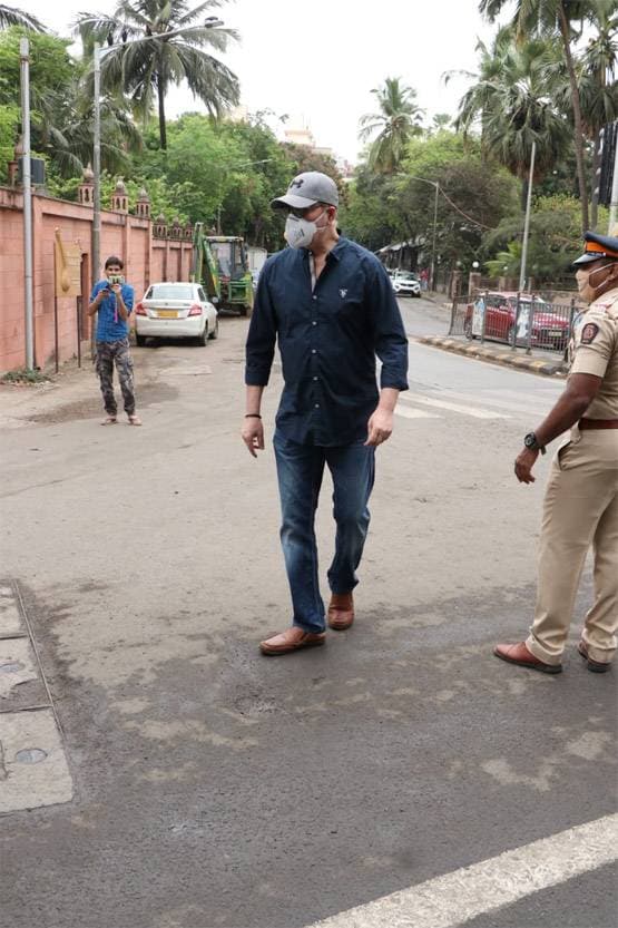 सुपुर्द-ए-खाक हुए वाजिद खान, नम आंखों से परिवार ने दी अंतिम विदाई