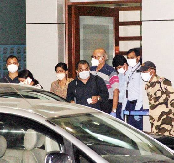 बेटे सुशांत के उसी अपार्टमेंट में पहुंचे पिता, जहां एक्टर ने लगाई थी फांसी