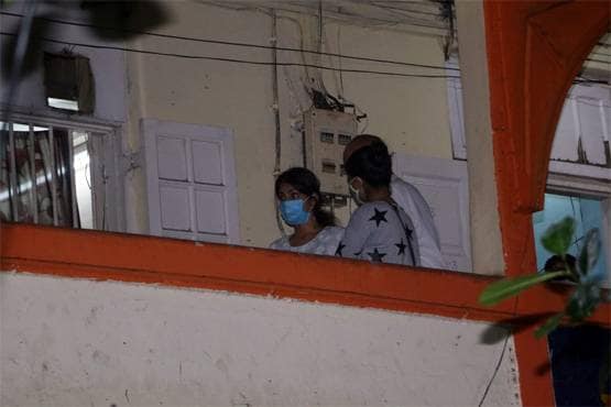 सुशांत केस में रिया से पुलिस की पूछताछ, 9 घंटे तक चला सवाल-जवाब का सिलसिला