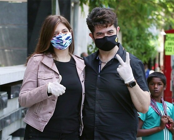 गर्लफ्रेंड पत्रलेखा संग निकले राजकुमार राव, अक्षय भी ऑफ‍िस के बाहर आए नजर