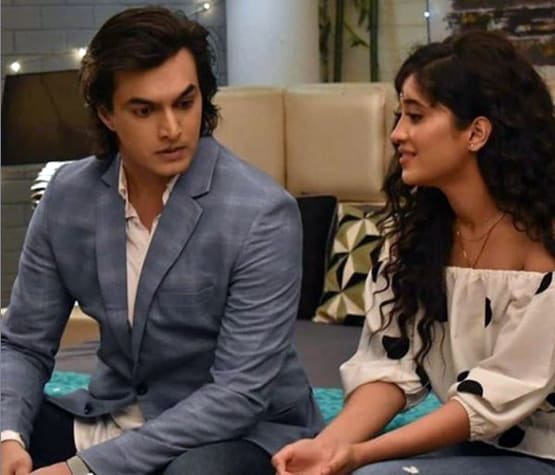 100 दिन बाद शुरू हुई भाबीजी घर पर है की शूट‍िंग, देखें Photos