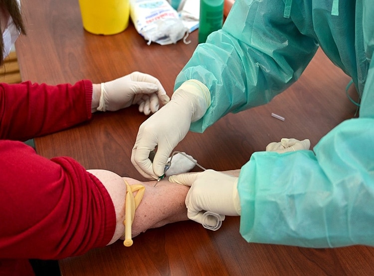 भारत के 10 में से 3 कोविड मरीज नहीं कर पा रहे प्लाज्मा डोनेट, ये है वजह