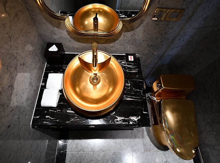 दुनिया का पहला सोने का होटल, जानिए एक रात रुकने का किराया