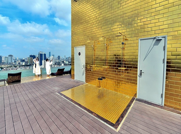 दुनिया का पहला सोने का होटल, जानिए एक रात रुकने का किराया