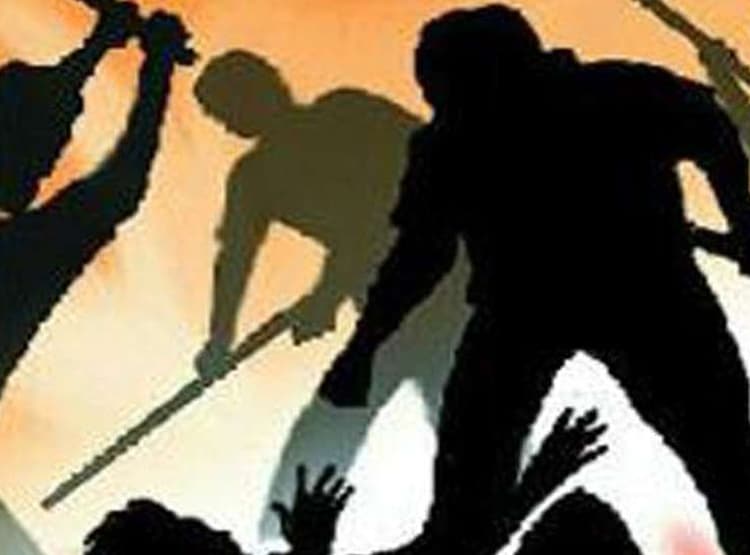 खर्च हो गए कंपनी के पैसे, मालिक ने प्राइवेट पार्ट में डाला सैनिटाइजर