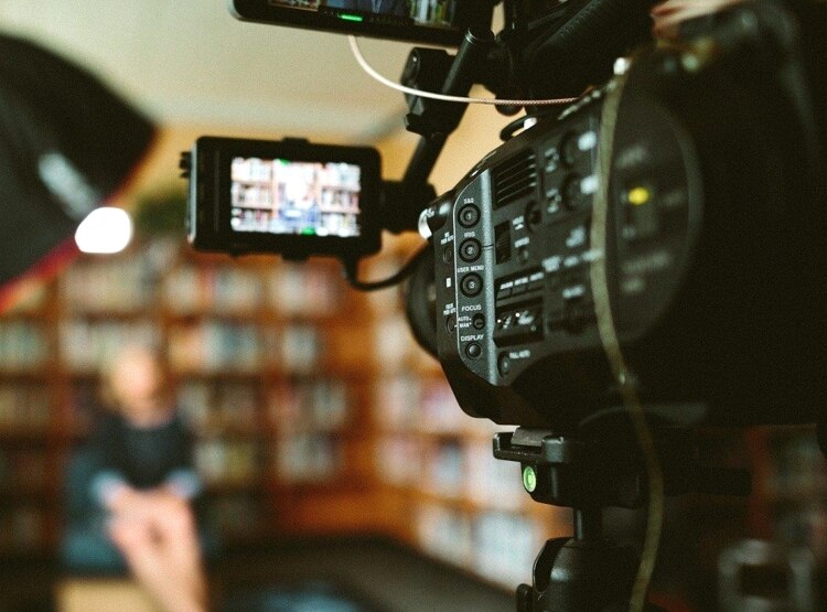 वेब सीरीज के नाम पर धोखा, पॉर्न साइट पर डाल दी मॉडल की बोल्ड फ़िल्म