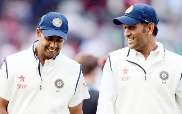 इस क्रिकेटर का खुलासा- डेब्यू टेस्ट में धोनी ने मुझसे ये कहा था