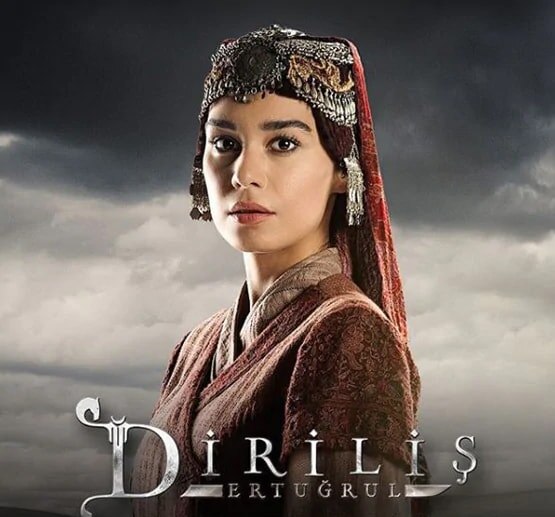 जब ट्रोल्स के निशाने पर आईं मुस्ल‍िम एक्ट्रेस, पहनावे पर मचा बवाल