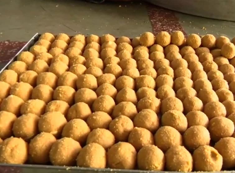 पीले रंग में सराबोर राम की नगरी अयोध्या, जानें क्या है महत्व