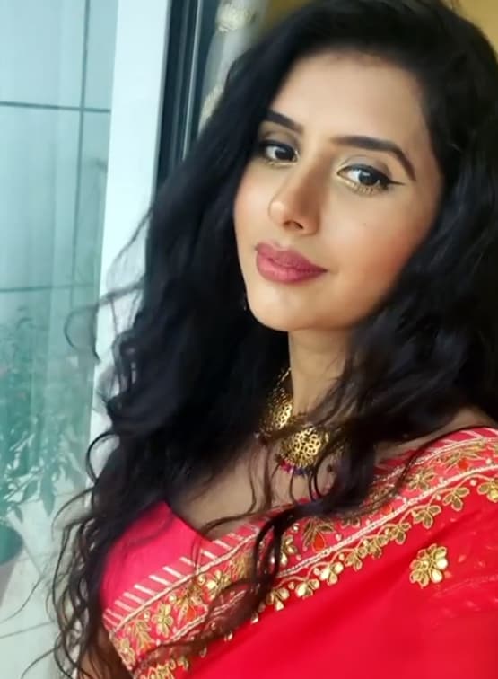 सुष्मिता की भाभी ने की सावन पूजा, मेहंदी लगाए एथनिक लुक में आईं नजर