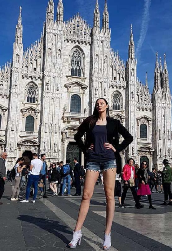 ये हैं दुनिया की सबसे लंबी रूसी मॉडल, इनके आगे अच्छे कद वाले हीरो भी फेल