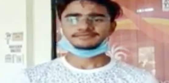 कबाड़ की दुकान चलाते हैं पिता, टॉपर बेटे को PM मोदी ने फोन कर दी बधाई