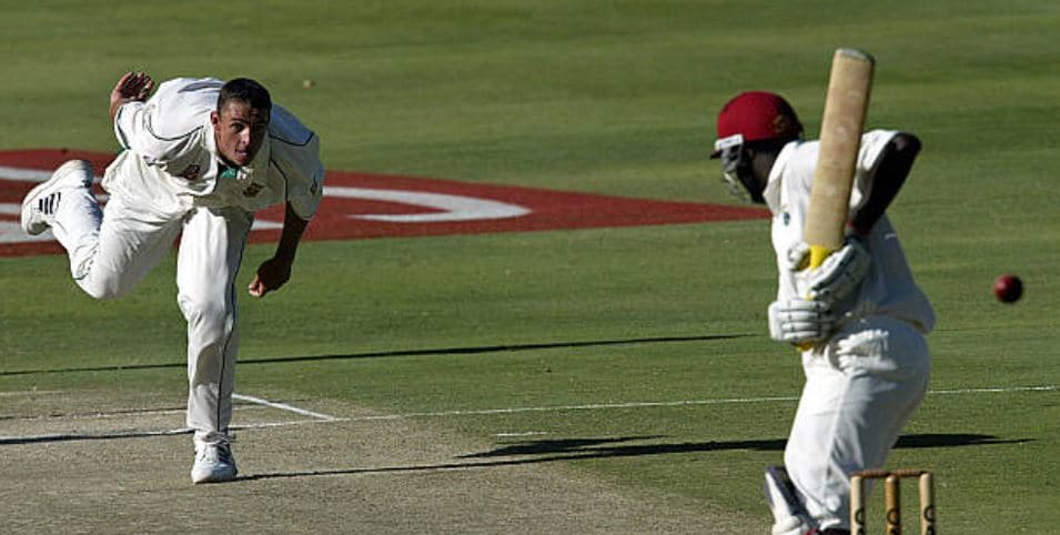 पहले खेला मैच, फिर शादी रचाने हेलिकॉप्टर से पहुंचा था ये क्रिकेटर