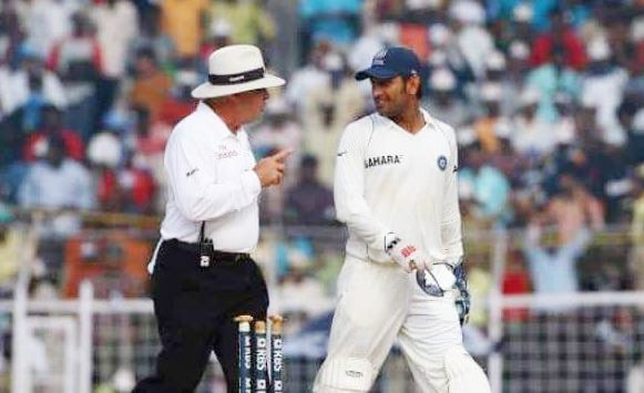 पूर्व अंपायर का खुलासा- इस भारतीय खिलाड़ी को बैन किया तो नाराज हो गए धोनी