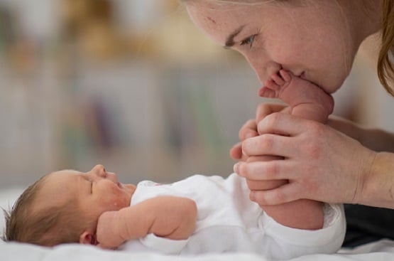 इटली के इस गांव में 8 साल बाद पैदा हुआ बच्चा, आबादी बढ़कर हुई 29