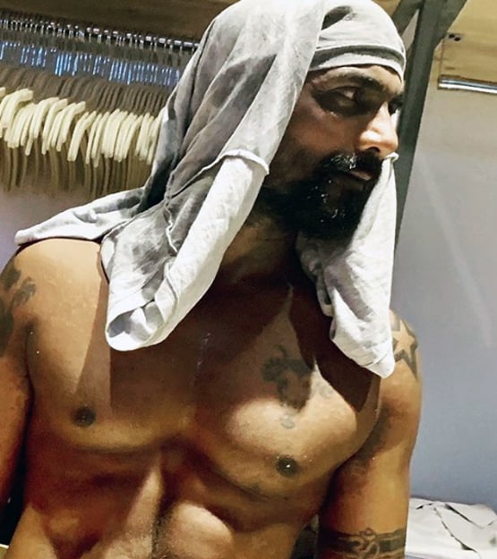 भोले के भक्त हैं कोरियोग्राफर रेमो, सावन में बनवाया खास टैटू