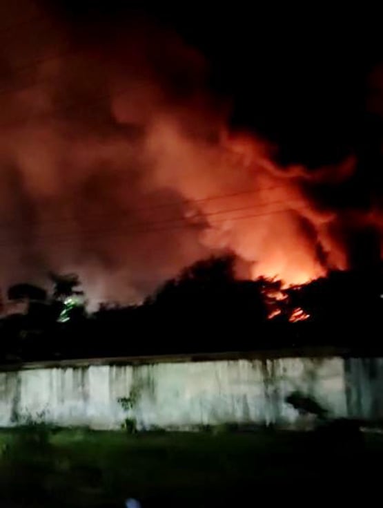 आंध्र के विजाग में केमिकल फैक्ट्री में भीषण आग, दूर तक सुने गए धमाके