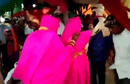 एक दूल्हे की दो दुल्हन, एक की लव मैरिज तो दूसरी की अरेंज्ड!