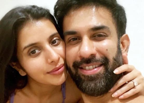 पति से अनबन की खबरों के बीच चारु असोपा ने सेलिब्रेट की तीज, शेयर किए फोटोज