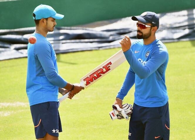 विराट कोहली को अय्यर ने खिलाया मां के हाथ का बना डोसा