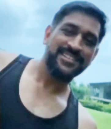 धोनी के नए लुक पर फिदा हुए फैंस, CSK ने शेयर किया ये VIDEO