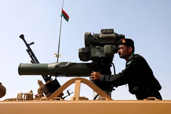 पाकिस्तान सेना की पहली महिला लेफ्टिनेंट जनरल बनीं निगार जौहर