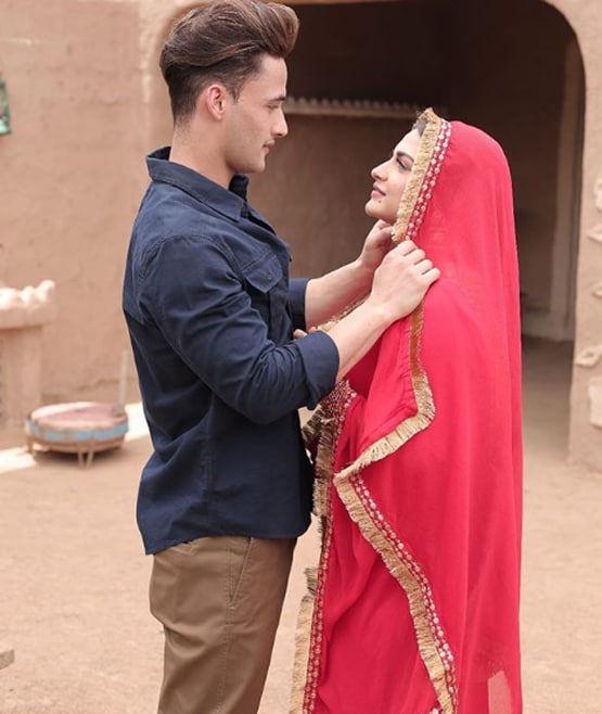 हिमांशी को नहीं पसंद आसिम की गर्लफ्रेंड कहलाना, वजह जान रह जाएंगे हैरान