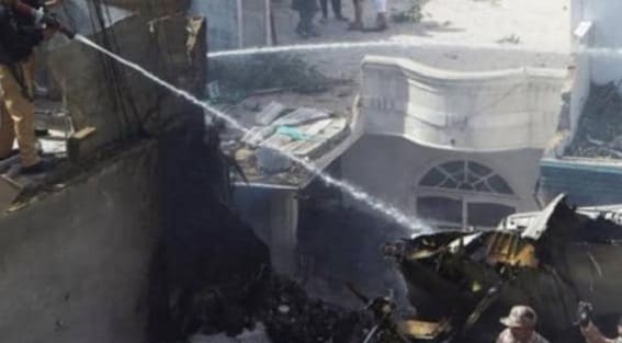 अमेरिका ने ​PAK को दिया झटका, इंटरनेशनल एयरलाइंस की उड़ानों पर लगाई रोक