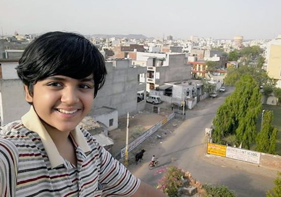 इरफान खान ने 'मदारी' में जिस बच्चे को किया था किडनैप, अब हो गया इतना बड़ा