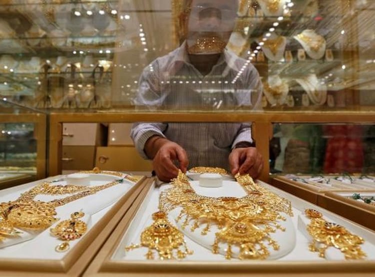 महाराष्ट्र: PPE किट पहनकर आए चोर, जूलरी शॉप से उड़ाया 78 तोला सोना