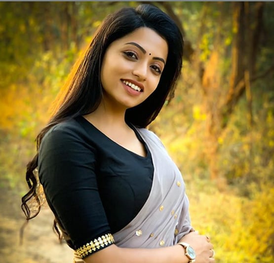 पार्थ समथान से श्रेनू पारिख तक, कोरोना की चपेट में आए ये 7 टीवी सेलेब्स