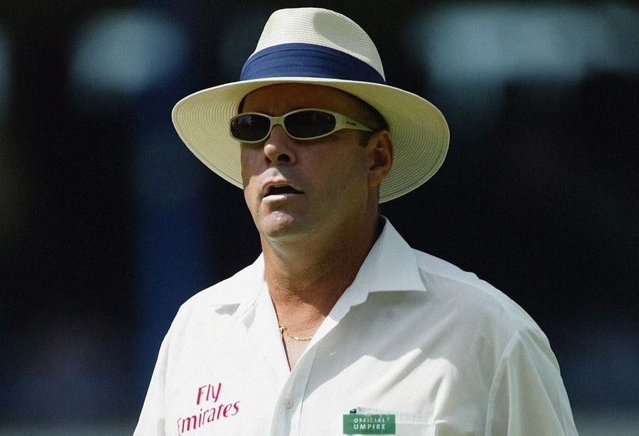 पूर्व अंपायर का खुलासा- इस भारतीय खिलाड़ी को बैन किया तो नाराज हो गए धोनी